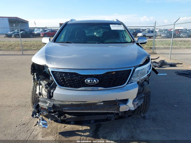 Продажа на аукционе авто 2015 Kia Sorento Lx, vin: 5XYKTDA68FG636646, номер лота: 44849844