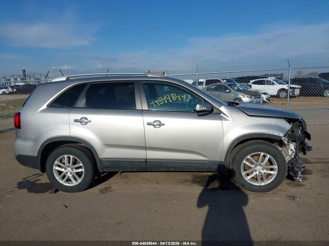 Продажа на аукционе авто 2015 Kia Sorento Lx, vin: 5XYKTDA68FG636646, номер лота: 44849844