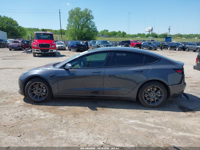 Tesla Model 3 Standard Range Plus Rear-wheel Drive 2021 5YJ3E1EA6MF994702 Image 14