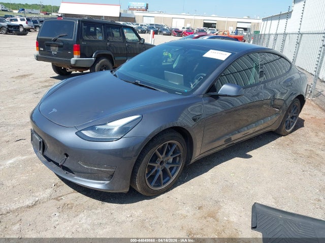 Tesla Model 3 Standard Range Plus Rear-wheel Drive 2021 5YJ3E1EA6MF994702 Image 2