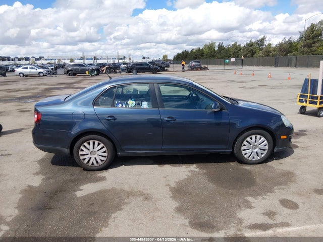 Продаж на аукціоні авто 2010 Volkswagen Jetta S, vin: 3VWJZ7AJ2AM038092, номер лоту: 44849907