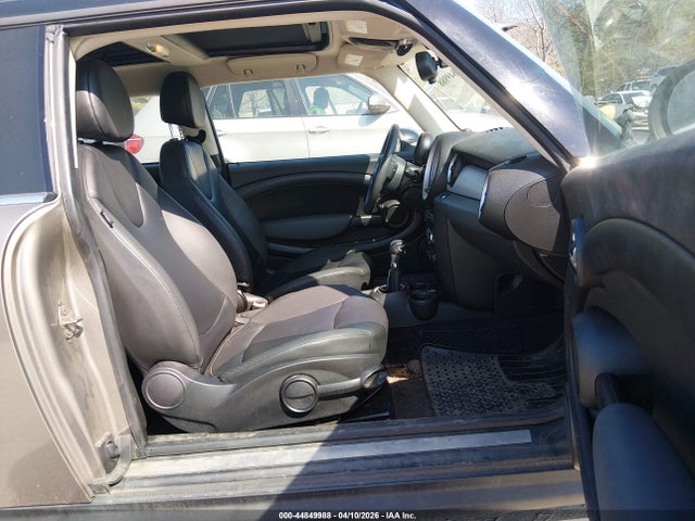 2012 MINI COOPER CLUBMAN WMWZF3C55CT489204 Photo 4