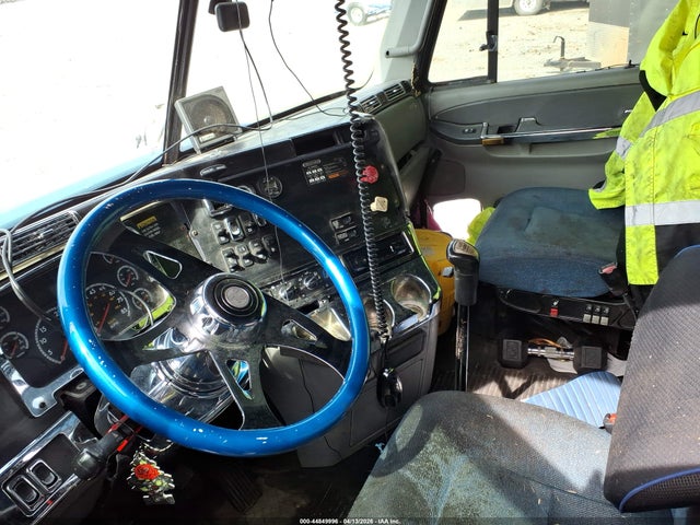 2008 Freightliner Conventional Columbia მანქანა იყიდება აუქციონზე, vin: 1FUJA6CK28LY78811, აუქციონის ნომერი: 44849996