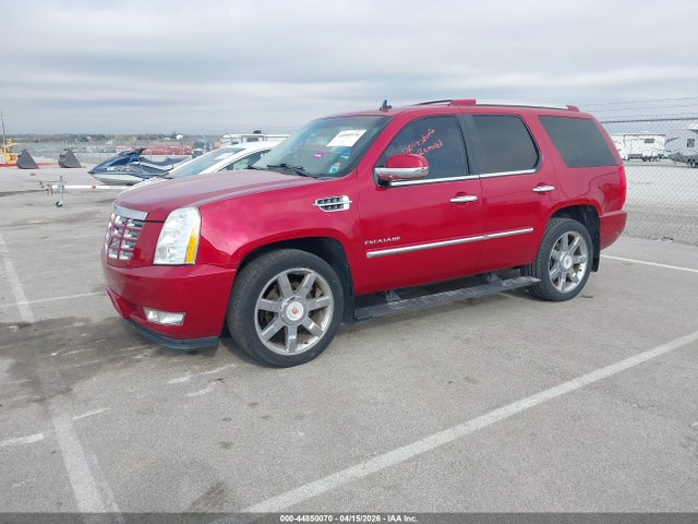 44850070 :رقم المزاد ، 1GYS4BEF1CR291396 vin ، 2012 Cadillac Escalade Luxury مزاد بيع