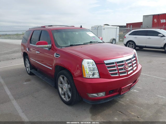 44850070 :رقم المزاد ، 1GYS4BEF1CR291396 vin ، 2012 Cadillac Escalade Luxury مزاد بيع