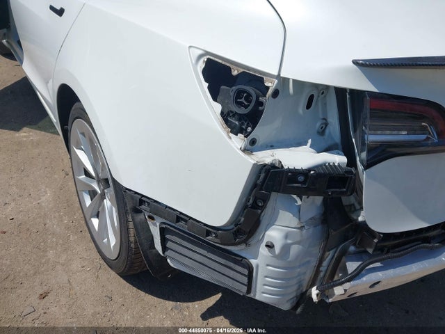 Продажа на аукционе авто 2022 Tesla Model 3 Long Range Dual Motor All-wheel Drive, vin: 5YJ3E1EB6NF164215, номер лота: 44850075