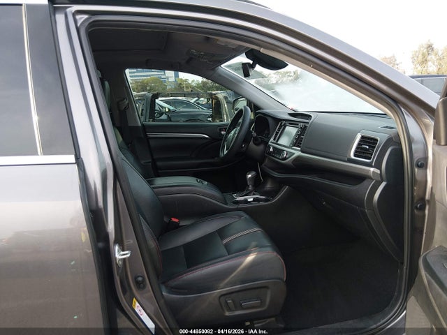 5TDKZRFH9KS351344 Toyota Highlander Se