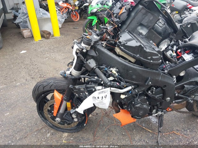 Yamaha YZFR6 2020 JYARJ28E5LA006855 Image 15