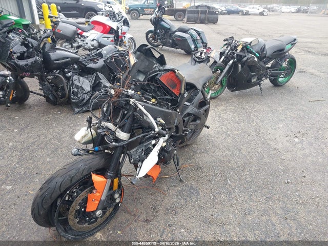 Yamaha YZFR6 2020 JYARJ28E5LA006855 Image 2