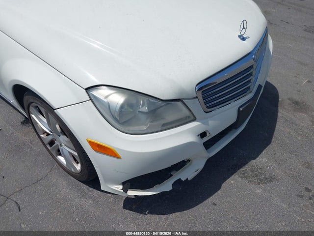 44850150 :رقم المزاد ، WDDGF8BBXCR231052 vin ، 2012 Mercedes-benz C 300 Luxury 4matic مزاد بيع
