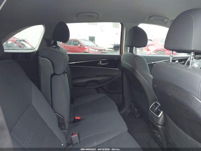 44850203 :رقم المزاد ، 5XYPGDA31JG400154 vin ، 2018 Kia Sorento 2.4l Lx مزاد بيع