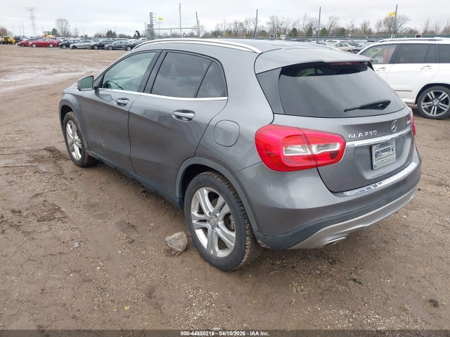 2015 MERCEDES-BENZ GLA 250 WDCTG4GB5FJ171945 Photo 2