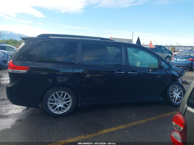Aukcja sprzedaży 2011 Toyota Sienna Xle, vin: 5TDDK3DC5BS010458, numer aukcji: 44850218