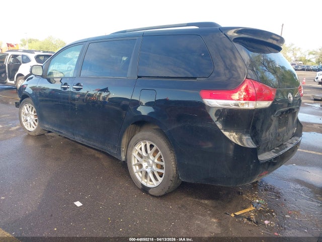 Aukcja sprzedaży 2011 Toyota Sienna Xle, vin: 5TDDK3DC5BS010458, numer aukcji: 44850218
