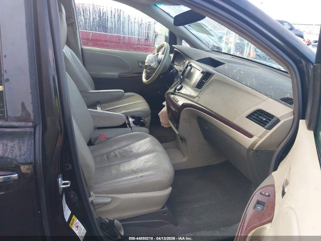 Aukcja sprzedaży 2011 Toyota Sienna Xle, vin: 5TDDK3DC5BS010458, numer aukcji: 44850218