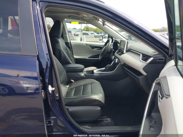 2T3P1RFV0KC029601 Toyota Rav4 Xle