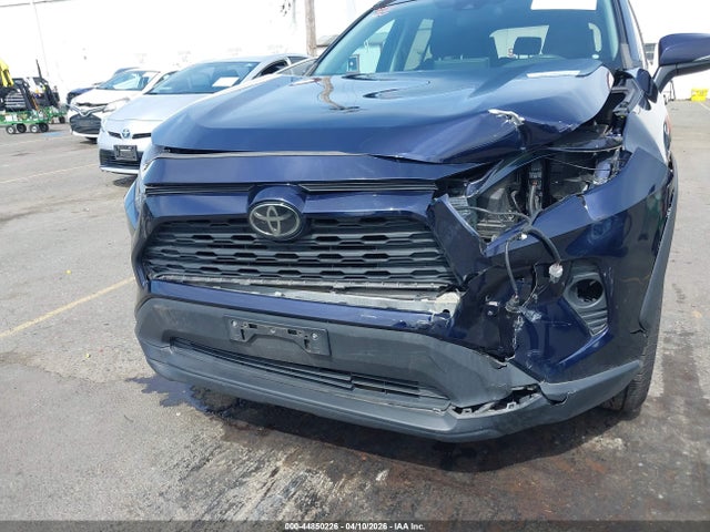 2T3P1RFV0KC029601 Toyota Rav4 Xle