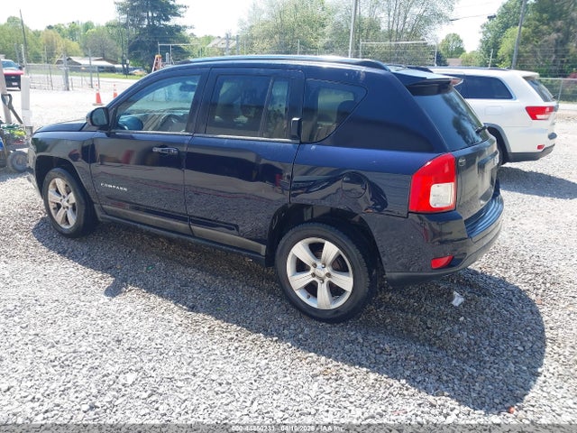 44850231 :رقم المزاد ، 1J4NT1FA7BD138126 vin ، 2011 Jeep Compass مزاد بيع