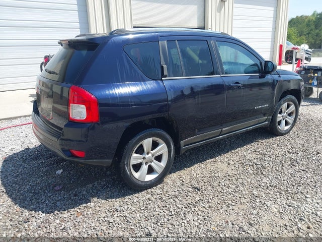 44850231 :رقم المزاد ، 1J4NT1FA7BD138126 vin ، 2011 Jeep Compass مزاد بيع