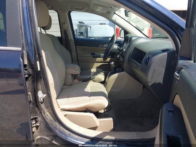 44850231 :رقم المزاد ، 1J4NT1FA7BD138126 vin ، 2011 Jeep Compass مزاد بيع