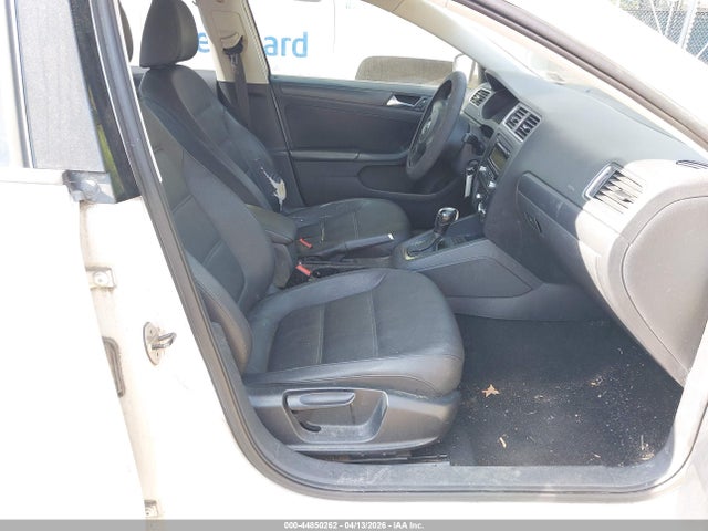 44850262 :رقم المزاد ، 3VWDZ7AJ1BM302434 vin ، 2011 Volkswagen Jetta 2.5l Se مزاد بيع