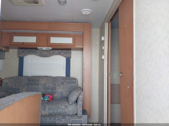 Продаж на аукціоні авто 2005 Dutchmen Lite, vin: 47CTD9P285M421850, номер лоту: 44850264