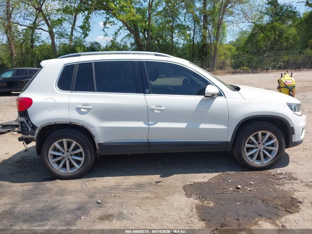 44850275 :رقم المزاد ، WVGRV7AX0HW508373 vin ، 2017 Volkswagen Tiguan 2.0t Wolfsburg Edition مزاد بيع