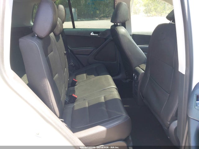 44850275 :رقم المزاد ، WVGRV7AX0HW508373 vin ، 2017 Volkswagen Tiguan 2.0t Wolfsburg Edition مزاد بيع
