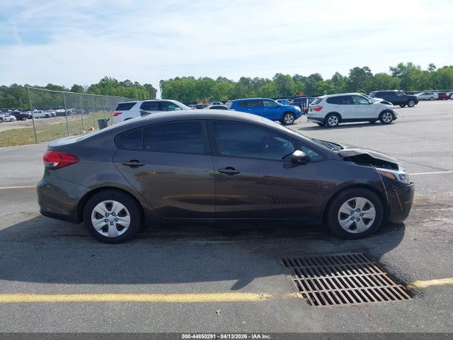 Aukcja sprzedaży 2017 Kia Forte Lx, vin: 3KPFK4A76HE152701, numer aukcji: 44850291