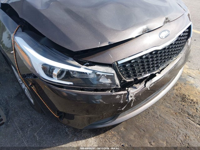 Aukcja sprzedaży 2017 Kia Forte Lx, vin: 3KPFK4A76HE152701, numer aukcji: 44850291