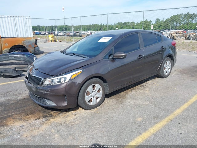 Aukcja sprzedaży 2017 Kia Forte Lx, vin: 3KPFK4A76HE152701, numer aukcji: 44850291