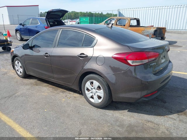Aukcja sprzedaży 2017 Kia Forte Lx, vin: 3KPFK4A76HE152701, numer aukcji: 44850291