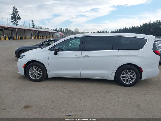Продаж на аукціоні авто 2024 Chrysler Pacifica Touring, vin: 2C4RC1FG0RR145695, номер лоту: 44850320