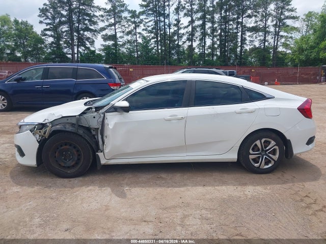 Aukcja sprzedaży 2018 Honda Civic Lx, vin: 2HGFC2F52JH519808, numer aukcji: 44850331
