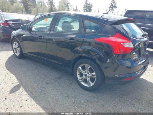 Ford FOCUS SE 2014 1FADP3K21EL350925 Image 3