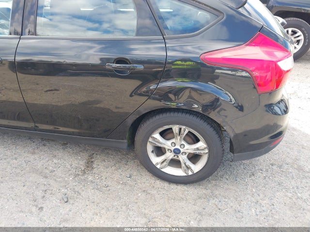 Ford FOCUS SE 2014 1FADP3K21EL350925 Image 6