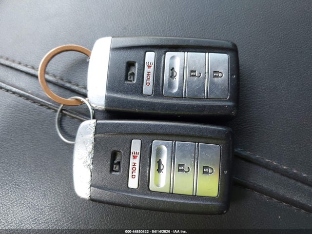 44850422 :رقم المزاد ، 19UUB2F33GA001917 vin ، 2016 Acura Tlx V6 مزاد بيع
