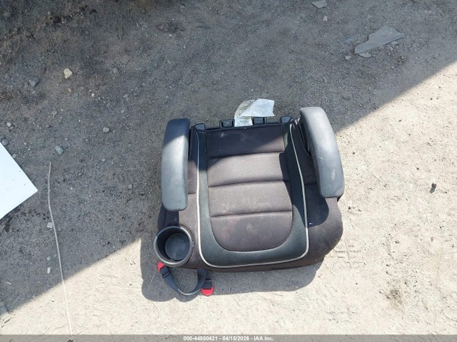 44850421 :رقم المزاد ، 3GTUUDE86SG157381 vin ، 2025 Gmc Sierra 1500 4wd  Short Box Slt مزاد بيع