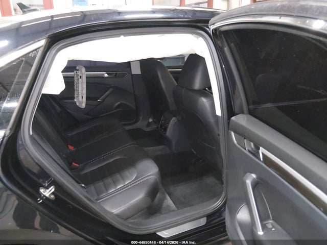 Продаж на аукціоні авто 2018 Volkswagen Passat 2.0t Sel Premium, vin: 1VWCA7A37JC010615, номер лоту: 44850448