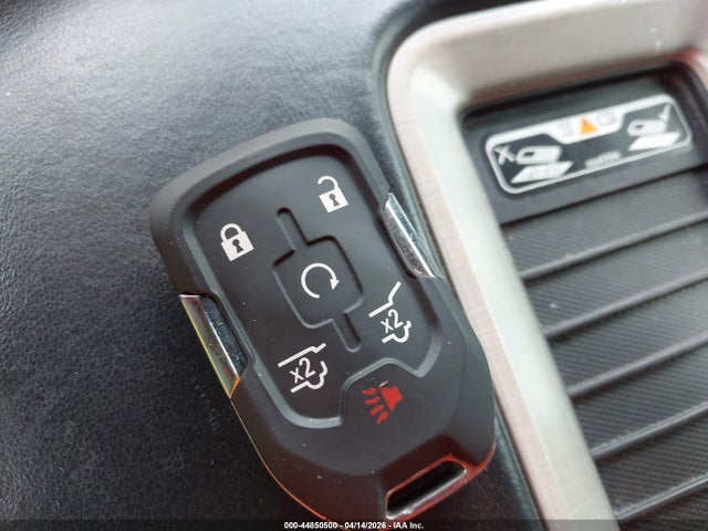 44850500 :رقم المزاد ، 1GKS2CKJXLR107443 vin ، 2020 Gmc Yukon 4wd Denali مزاد بيع