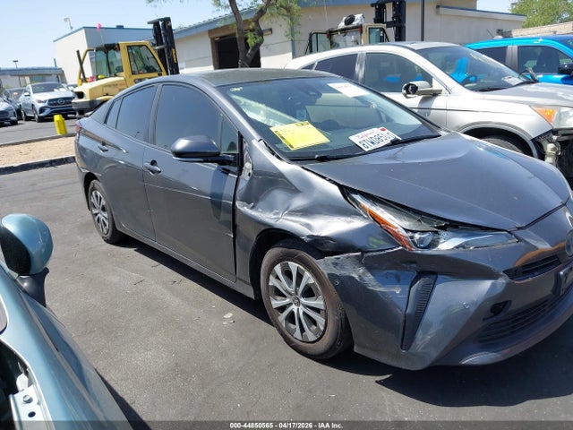 JTDKARFU3K3077032 Toyota Prius Le