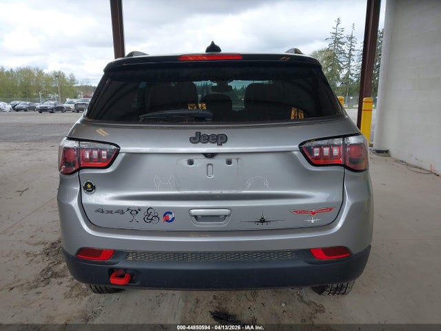 44850594 :رقم المزاد ، 3C4NJDDB8LT151598 vin ، 2020 Jeep Compass Trailhawk 4x4 مزاد بيع