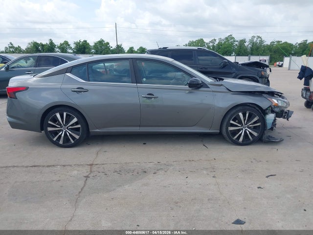 1N4BL4CV2NN389870 Nissan Altima Sr Fwd