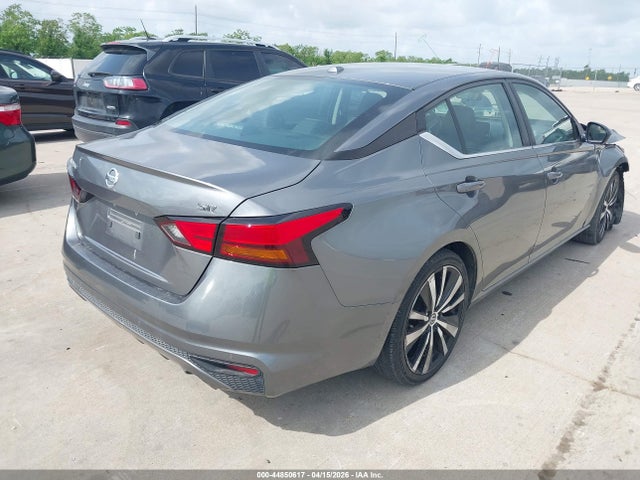 1N4BL4CV2NN389870 Nissan Altima Sr Fwd