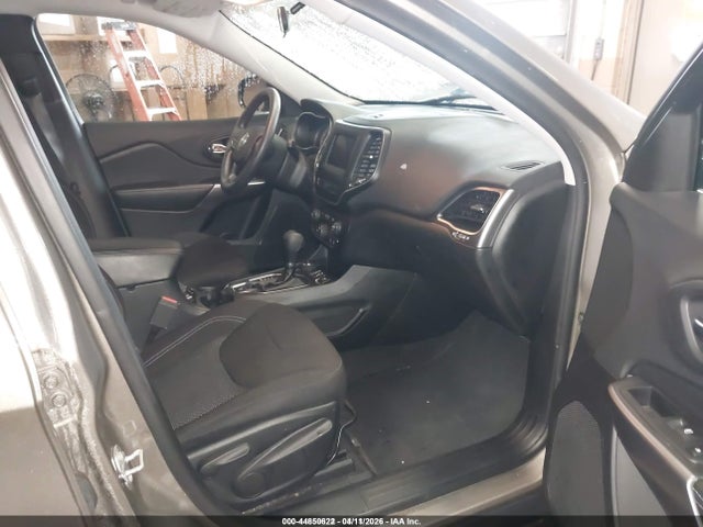 2019 Jeep Cherokee Latitude 4x4 მანქანა იყიდება აუქციონზე, vin: 1C4PJMCB2KD440295, აუქციონის ნომერი: 44850622