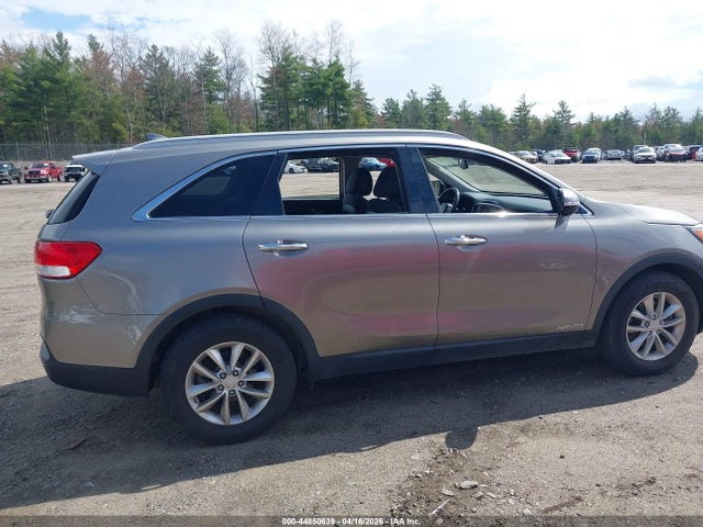 5XYPGDA50GG177423 KIA Sorento 3.3l Lx