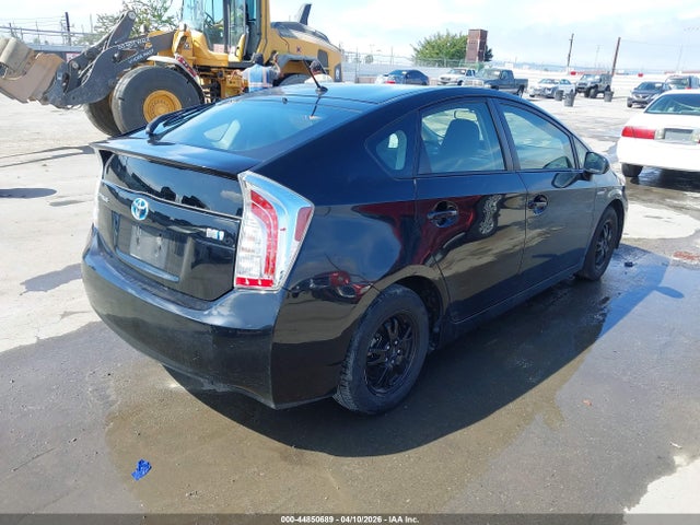 2015 TOYOTA PRIUS JTDKN3DU4F1961843 Photo 3