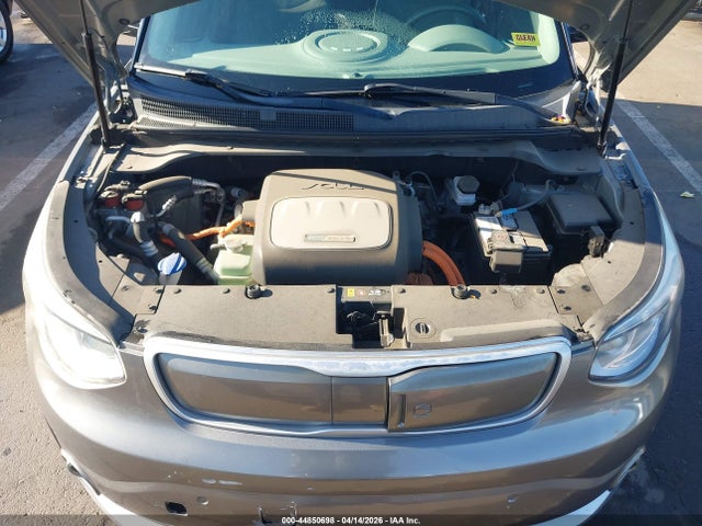 44850698 :رقم المزاد ، KNDJX3AEXH7020755 vin ، 2017 Kia Soul Ev + مزاد بيع