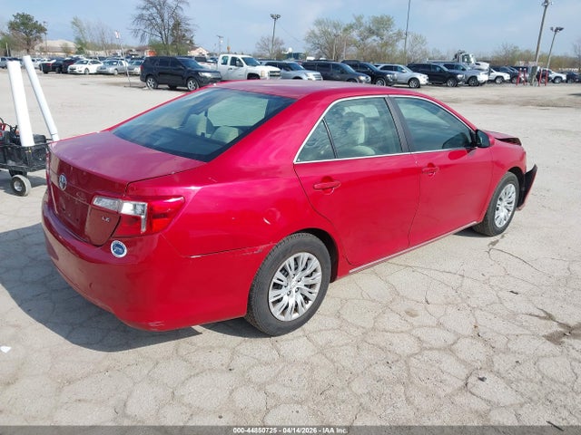 44850725 :رقم المزاد ، 4T1BF1FK0DU704621 vin ، 2013 Toyota Camry Le مزاد بيع