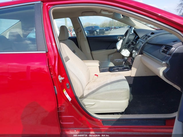 44850725 :رقم المزاد ، 4T1BF1FK0DU704621 vin ، 2013 Toyota Camry Le مزاد بيع